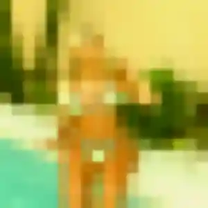 Photo de Margaux à Aÿ-Champagne (24 ans) - plan cul discret