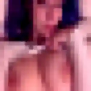 Découvre Geneve, 25 ans à Bandol gratuitement