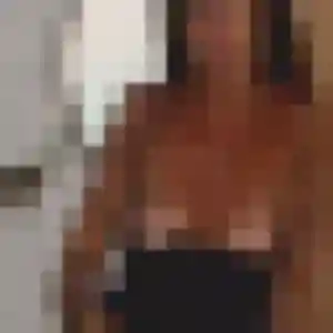 Clementine (22 ans) à Barr cherche une rencontre ce soir