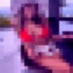 Anne-Laure, 32 ans, disponible à Bonnières-sur-Seine pour un plan cul