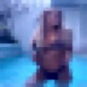 Photo sexy de Elvire, 25 ans à Carquefou - plan discret