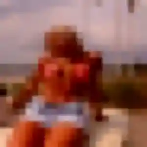 Découvre Colombe, 21 ans à Champagne-au-Mont-d'Or gratuitement