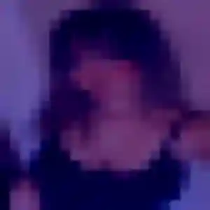 Caroline (22 ans) à Châteaubriant attend une rencontre rapidement