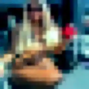 Ninon, 22 ans, connectée à Châteauneuf-les-Martigues pour un plan cul