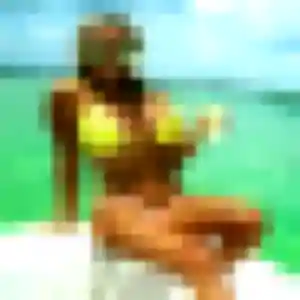 Ines (24 ans) à Chaumes-en-Retz propose un plan cul maintenant