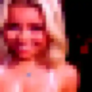 Leonore, fille de 25 ans cherche plan cul à Clermont