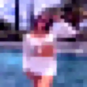 Noemie, 21 ans, connectée à Courrières pour une rencontre coquine