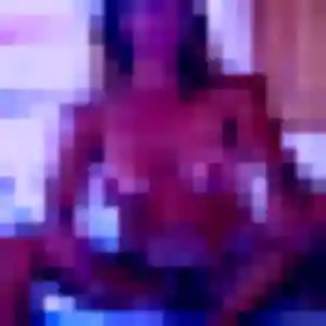 Photo de Perrine à Cranves-Sales (43 ans) - plan cul sans inscription