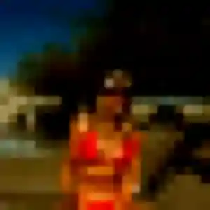 Inaya, femme de 24 ans propose plan cul à Denain