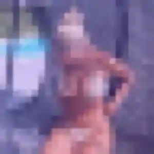 Brune, 28 ans, dispo pour plan cul à Douvres-la-Délivrande