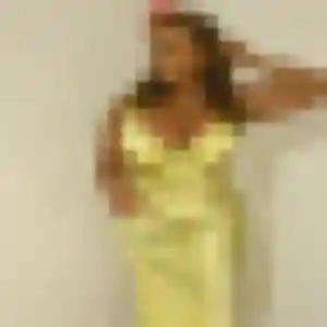 Daphne, 29 ans, connectée à Douvrin pour un plan cul