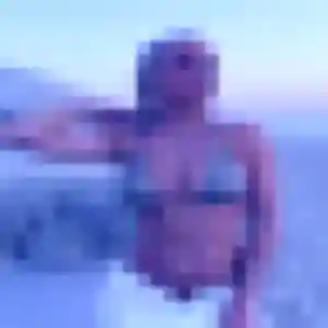 Eliane, 35 ans, connectée à Francheville pour un plan cul