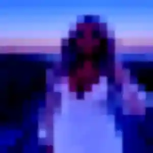 Elodie, 28 ans, en ligne à Isbergues pour un plan cul