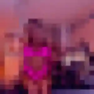 Elena, 33 ans, connectée à Laon pour une rencontre coquine