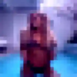 Charmante Meriem, 23 ans à Le Perreux-sur-Marne - voir sa photo