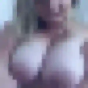 Contacte Naomi, 20 ans à Le Soler en t'inscrivant