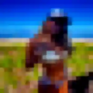 Adelaide, 34 ans, connectée à Les Angles pour un plan cul