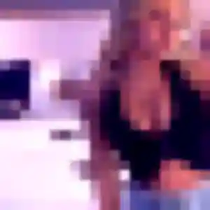 Bertrane, 27 ans, connectée à Lezoux pour un plan cul