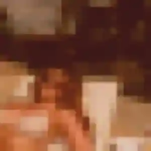 Sylviane, 19 ans, connectée à Mende pour une rencontre coquine