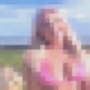 Contacte Regine, 23 ans à Merville gratuitement