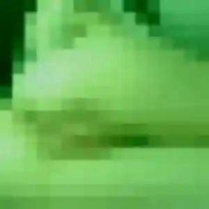 Charmante Amira, 29 ans à Moëlan-sur-Mer - découvrir son profil