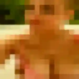 Ambre, 40 ans, connectée à Mont-Saint-Aignan pour une rencontre coquine