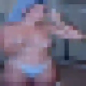 Photo privée de Nelly, 31 ans à Montauban-de-Bretagne - plan discret