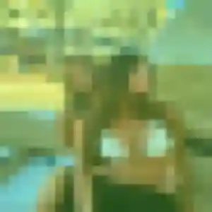 Charmante Monique, 21 ans à Niort - voir sa photo