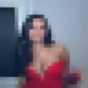 Karima, 31 ans, en ligne à Ouangani pour une rencontre coquine