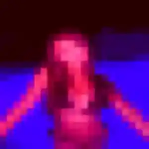 Nadia, 20 ans, connectée à Ouistreham pour un plan cul