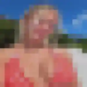 Emilie (19 ans) à Peypin attend une rencontre ce soir