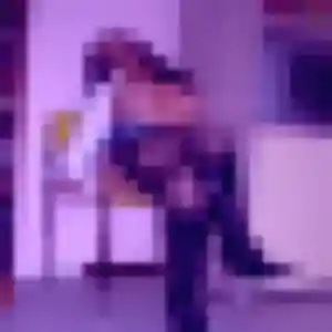 Contacte Penelope, 19 ans à Peyrolles-en-Provence en privé