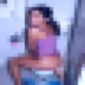 Rencontre Ulrike, 20 ans à Plescop en privé