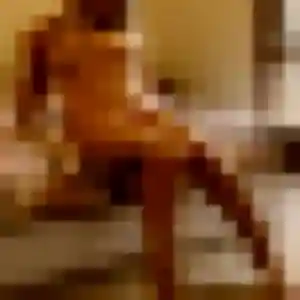 plan cul à Ploemeur : profil de Viviane, 28 ans - sans engagement