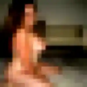 Rejoins Lena, 31 ans à Plouguerneau en privé