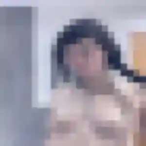 Justine, 33 ans, connectée à Ploumagoar pour une rencontre coquine