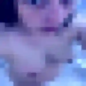 Photo de Karima à Prévessin-Moëns (34 ans) - plan cul anonyme