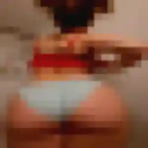 plan cul à Puteaux : photo de Monique, 23 ans - inscription gratuite