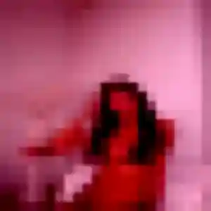 Perrine, 20 ans, connectée à Quincy-Voisins pour une rencontre coquine