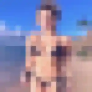 Rejoins Domitille, 24 ans à Roquefort-la-Bédoule en privé