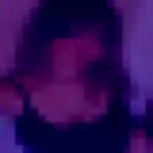 Découvre Yael, 27 ans à Roquefort-la-Bédoule en privé