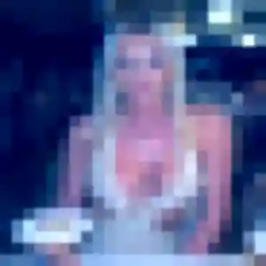 Victoire, 26 ans, en ligne à Roye pour un plan cul