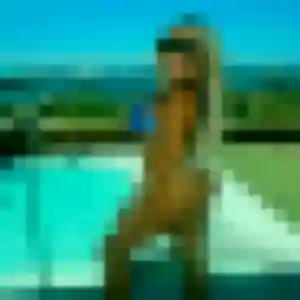Contacte Louise, 21 ans à Sada en privé