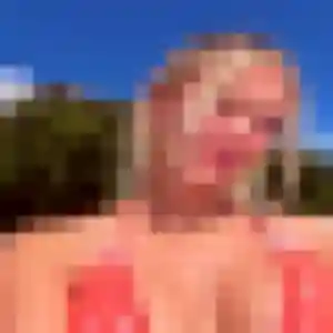 Helena, 23 ans, en ligne à Sains-en-Gohelle pour une rencontre coquine