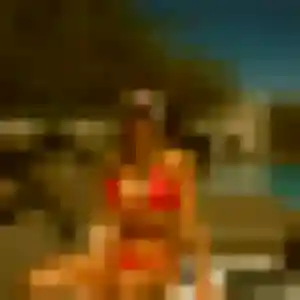 Ninon, 25 ans, disponible à Saint-Cannat pour une rencontre coquine