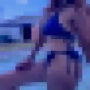 Caroline (27 ans) à Saint-Denis cherche un plan cul aujourd'hui