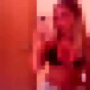 Vicky, 28 ans, disponible à Saint-Denis-lès-Bourg pour un plan cul