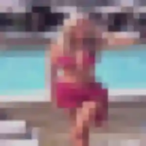 Charmante Phoebe, 27 ans à Saint-Genis-les-Ollières - voir sa photo