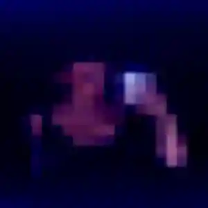 Découvre Alienor, 28 ans à Saint-Gilles en privé