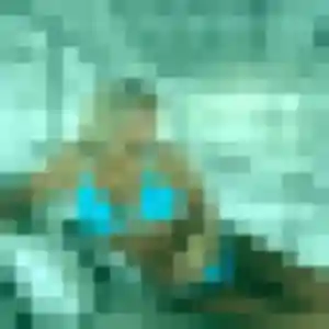 Rencontre Ninon, 21 ans à Saint-Gilles en privé